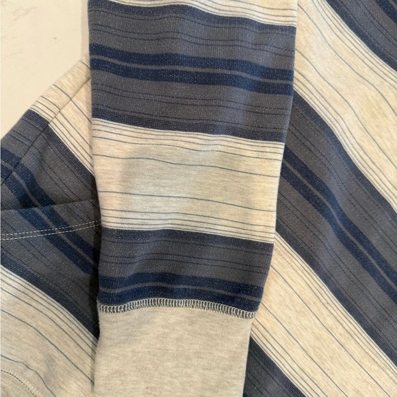 Eddie Bauer Camp Fleece Pullover Hoodie with Front Kangaroo Pocket. Size Large - Picture 10 of 12